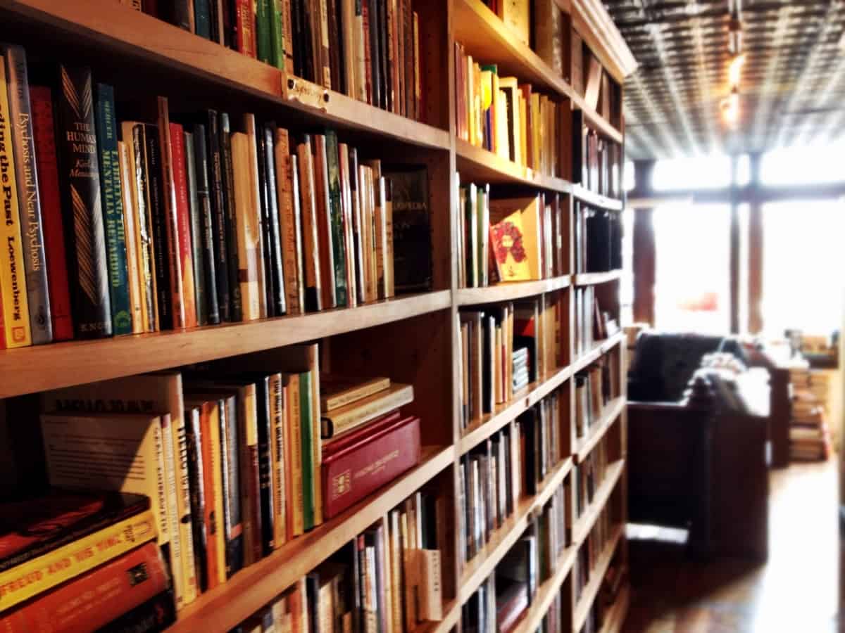 Carolina Book Trader Sell Buy Consign books | Seniors Guide